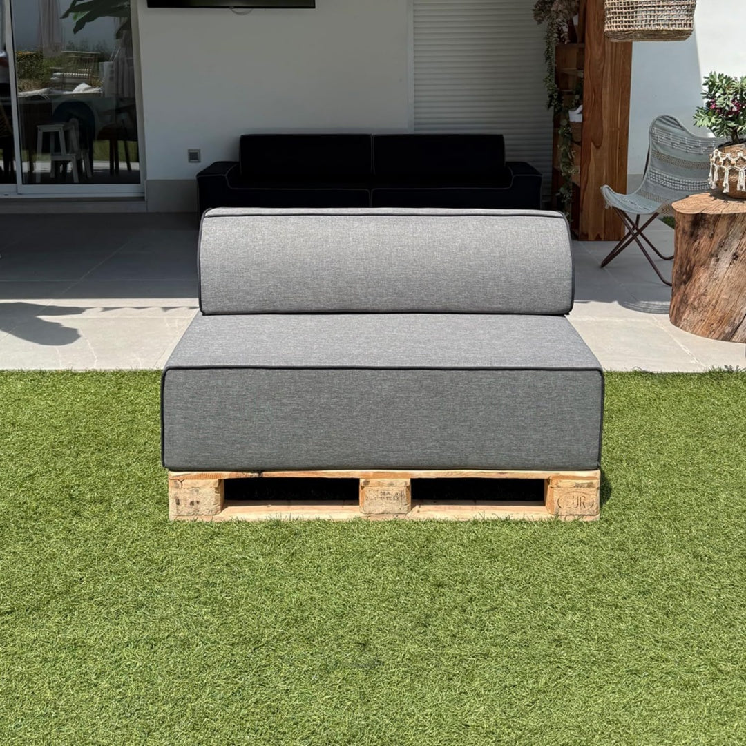Divano confortevole grigio modulare rivestimento in tessuto